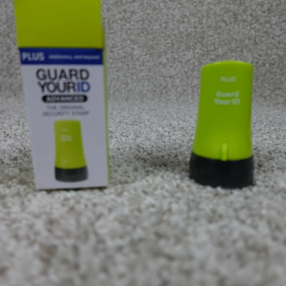 PLUS Guard Your ID Advanced Roller Security Stamp Lime Green IS-520CM